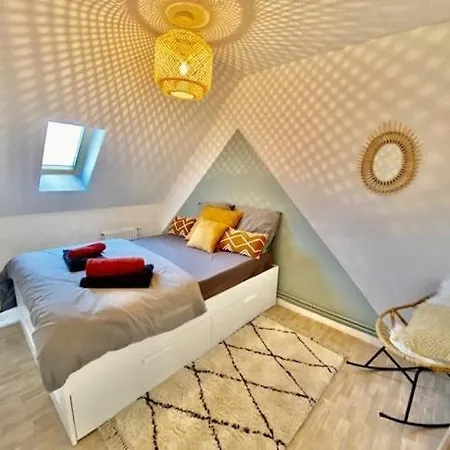 Grand Palais - 5 Bedroom House - 8 Beds * Лилль